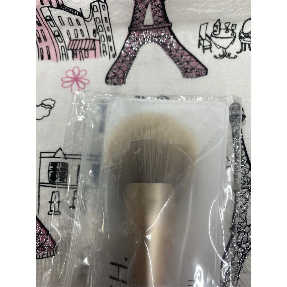 HUDA BEAUTY GloWish Face‎ Airbrush Finish Complexion Brush